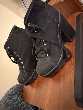 H&M Black Lace-Up Chunky Heel Boots